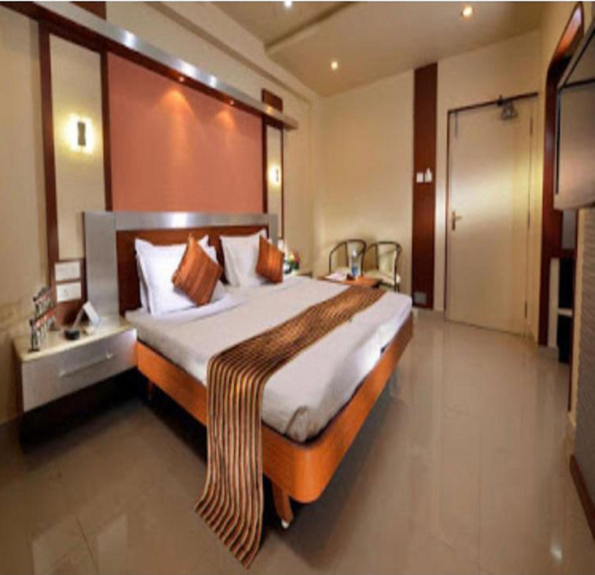 Navaratna Delight Coimbatore Dış mekan fotoğraf
